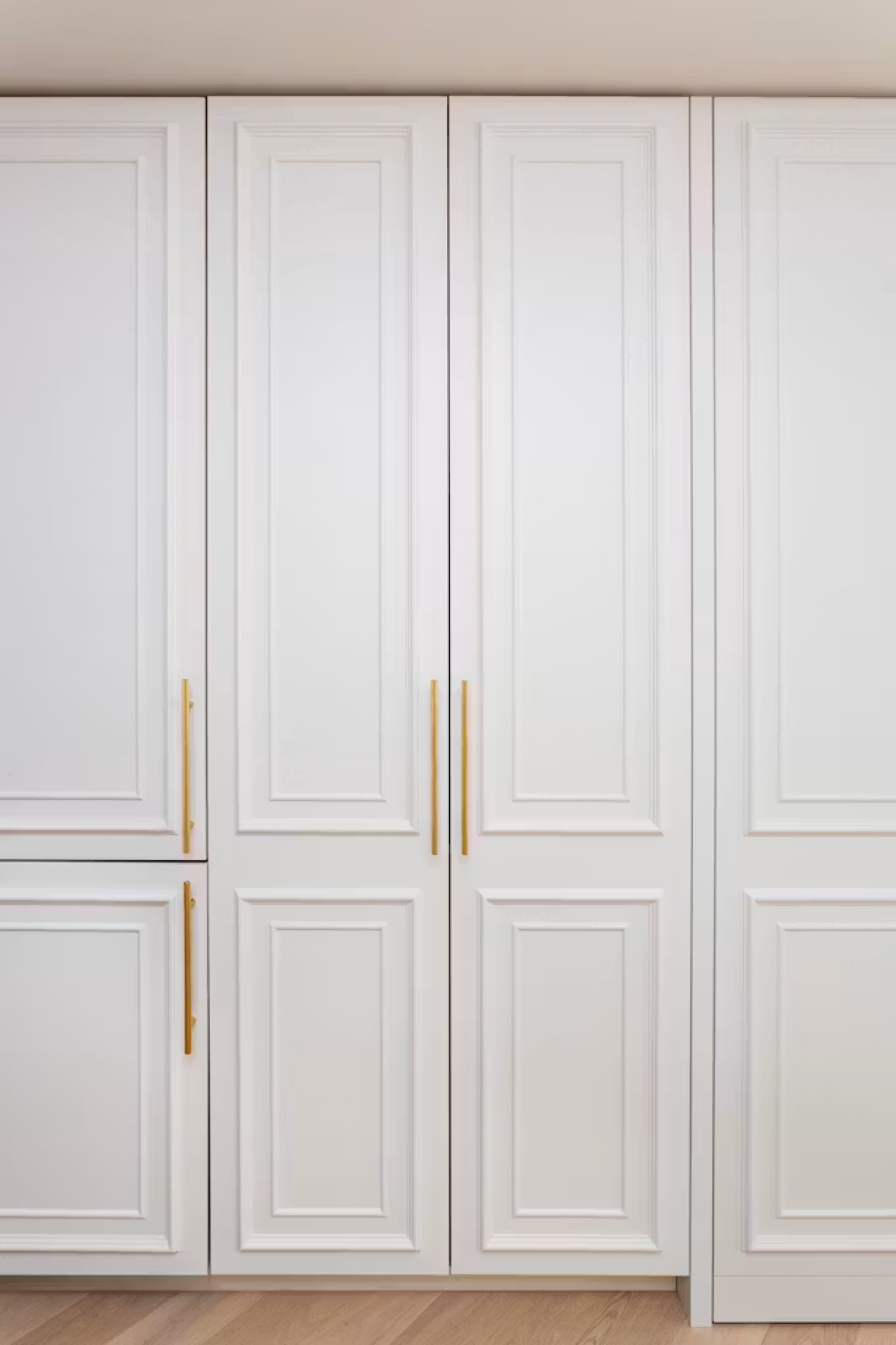 Gloucester Walk — bespoke cabinet door detail