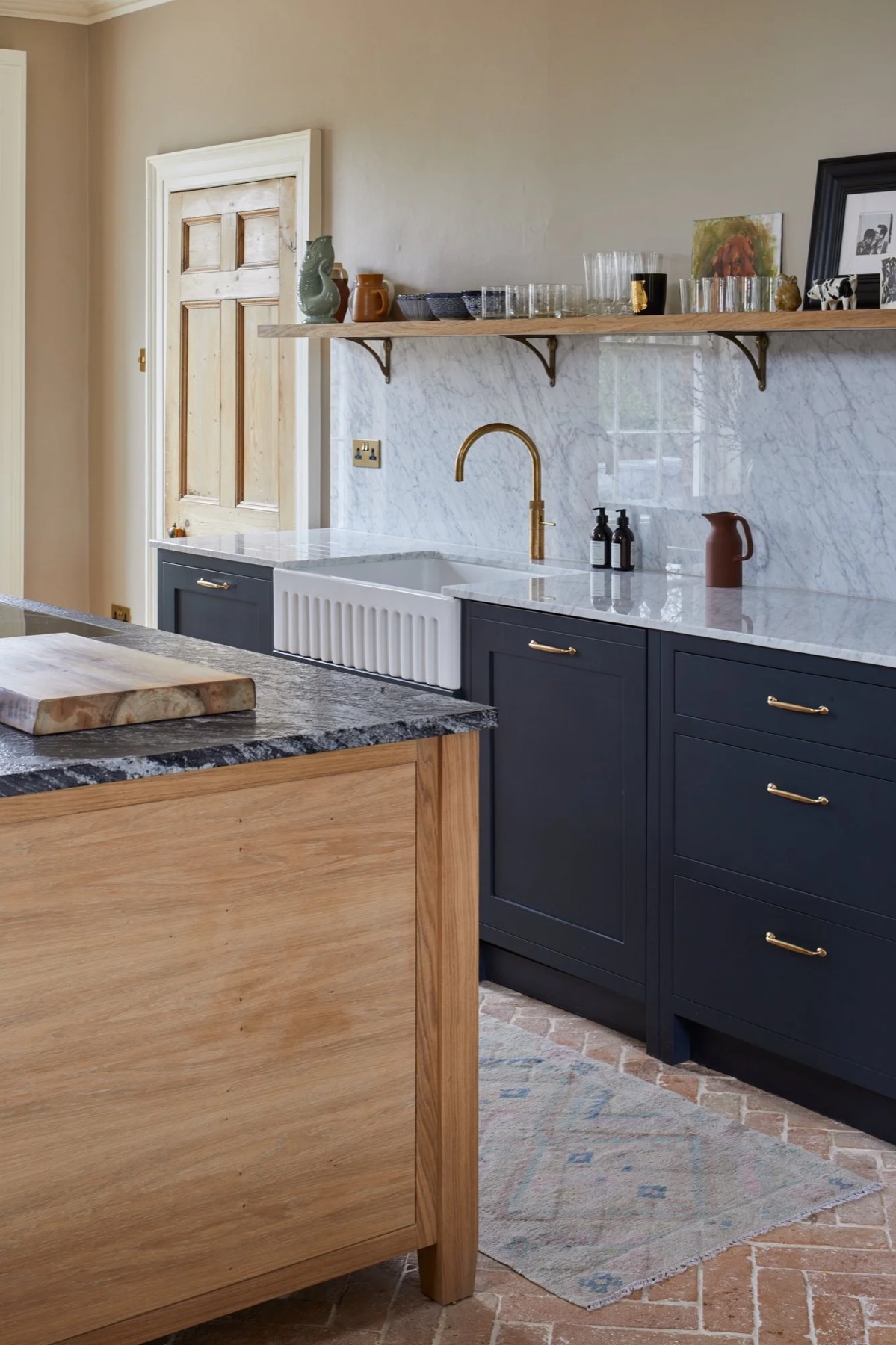 Kitchen fitting project